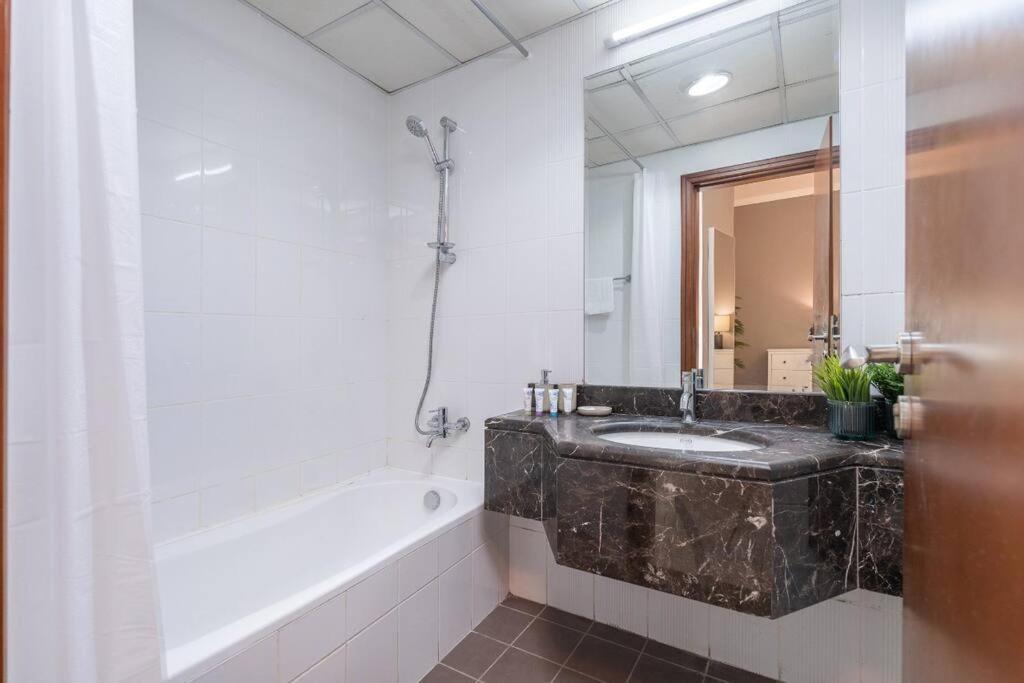 Havn - 2 Bedroom In Downtown, 10mins To Mall Dubai
